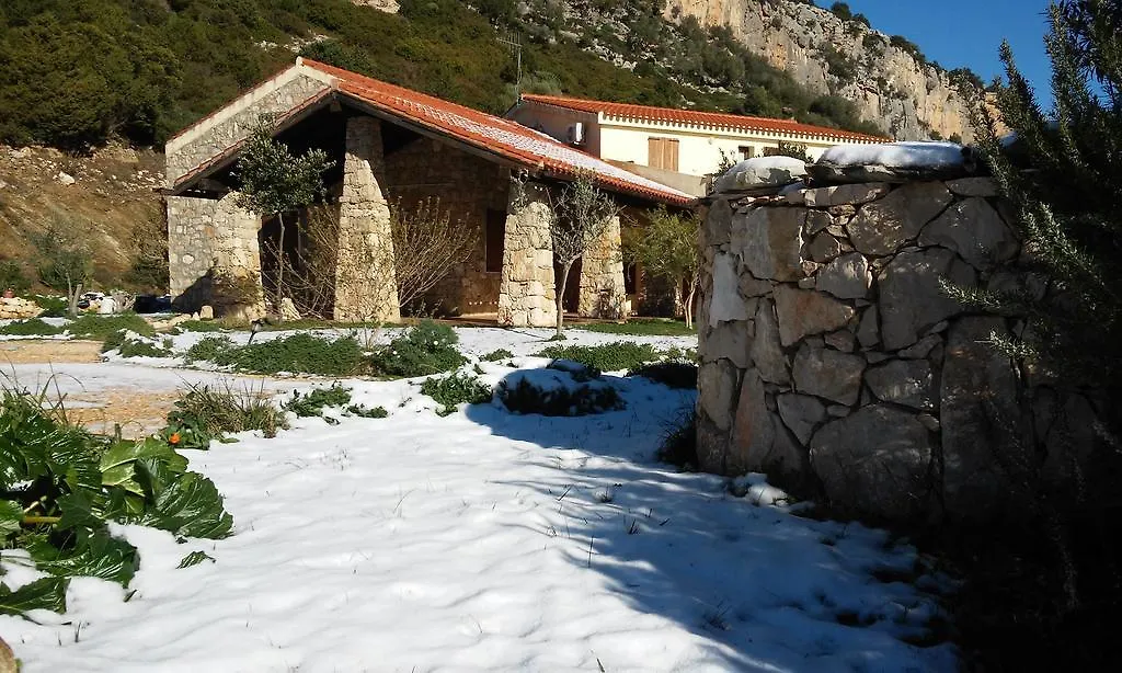 Bed and Breakfast Punto Di Ristoro Uttolo Baunei Bed & Breakfast